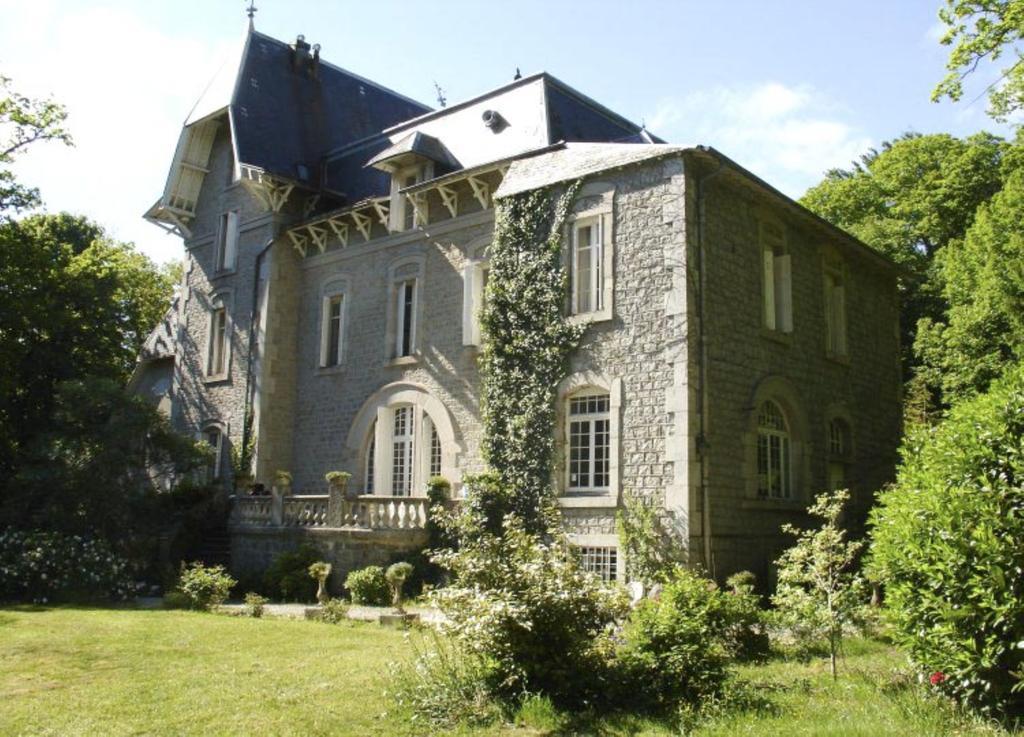 Domaine Du Lampy-Neuf Hotel Saissac Exterior photo